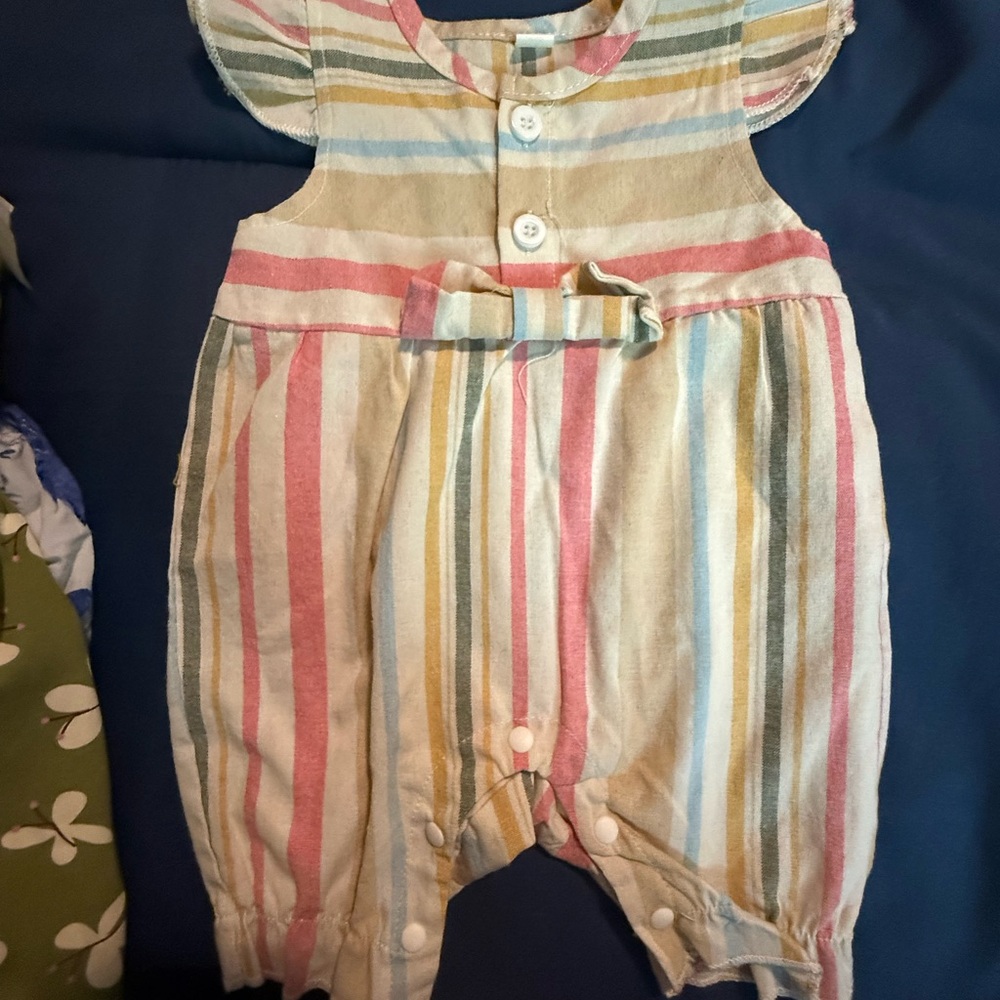 Assorted Baby Rompers - Picture 4 of 6